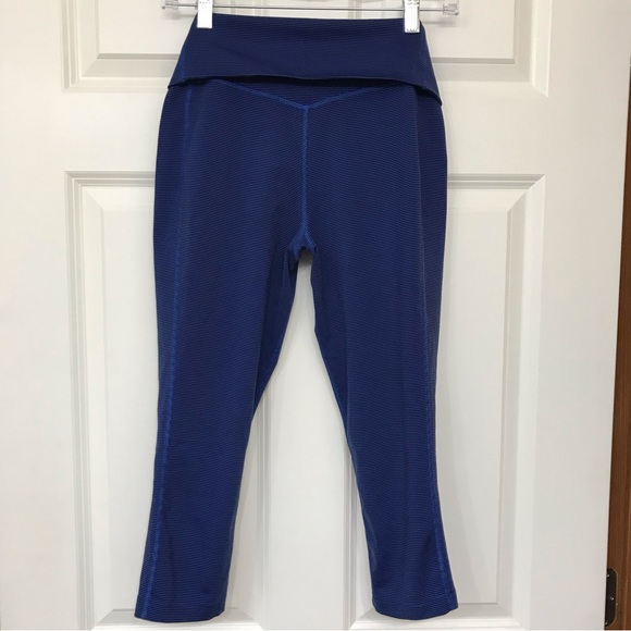 Nike Dri-Fit High-Waisted Crop Capris Leggings Blue Striped Medium - Picture 4 of 7